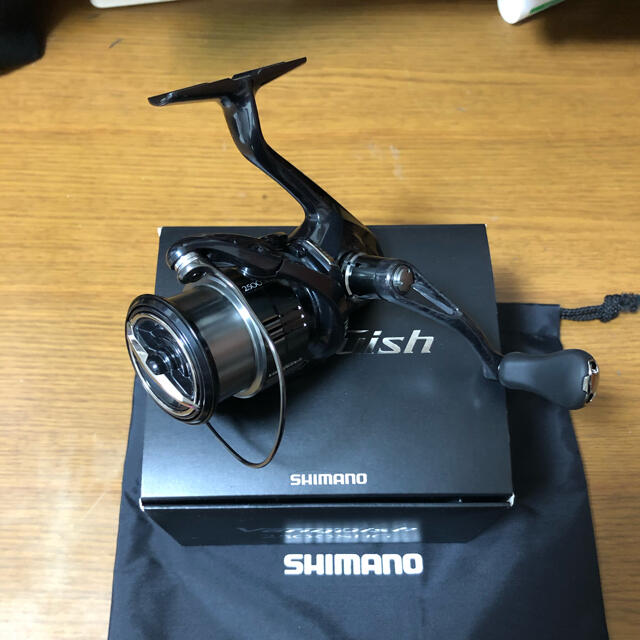 SHIMANO(シマノ)のシマノ　19ヴァンキッシュ 2500SHG スポーツ/アウトドアのフィッシング(リール)の商品写真
