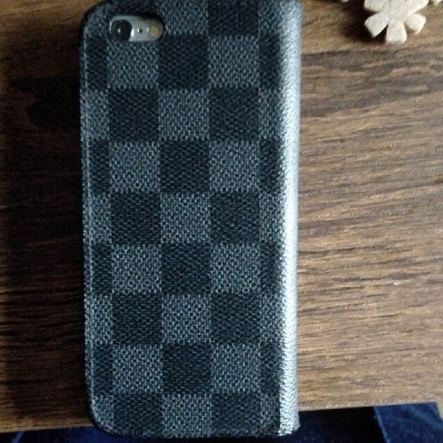 LOUIS VUITTON(ルイヴィトン)のLOUIS VUITTONダミエ　iPhone6ケース メンズのファッション小物(タバコグッズ)の商品写真