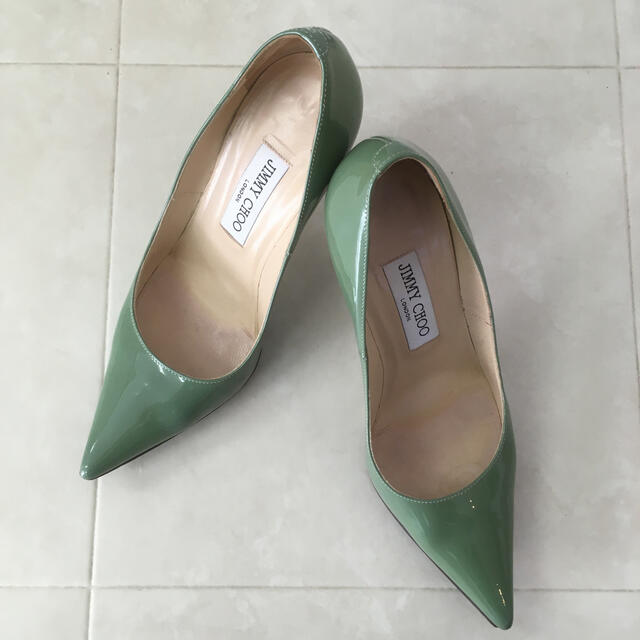 上品・大人系　JIMMY CHOO  ボルドー色　ローヒール