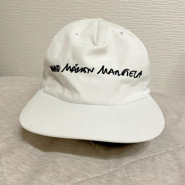 MM6 - メゾンマルジェラ MM6 ホワイトロゴキャップの通販 by mm's shop MM6 - メゾンマルジェラ MM6 ホワイトロゴキャップの通販 by mm's shop