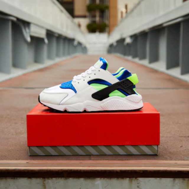 NIKE AIR HUARACHE   ナイキ エア ハラチ