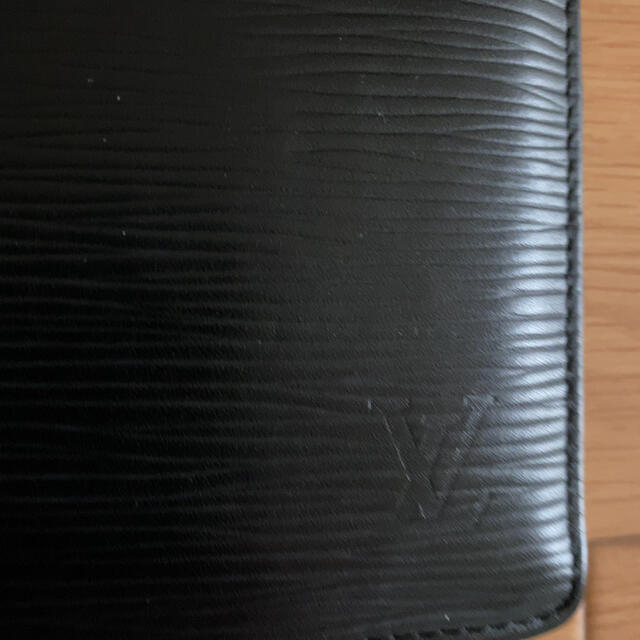 LOUIS VUITTON(ルイヴィトン)のlouis vuitton エピ　ブラック　長財布 メンズのファッション小物(長財布)の商品写真