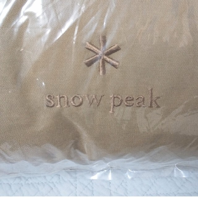 Snow Peak(スノーピーク)の[新品未使用] 座布団 スノーピーク snowpeak ノベルティ スポーツ/アウトドアのアウトドア(その他)の商品写真