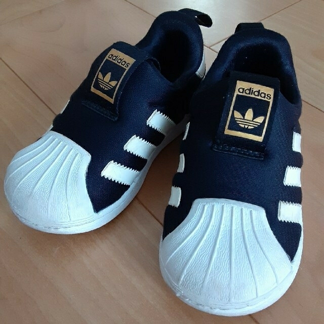 adidas(アディダス)のアディダススニーカー 14cm キッズ/ベビー/マタニティのベビー靴/シューズ(~14cm)(スニーカー)の商品写真