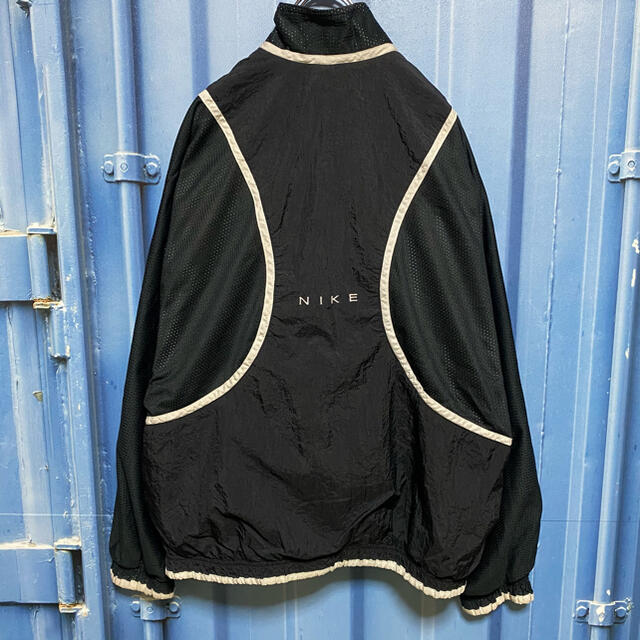 NIKE(ナイキ)のNIKE 90s 銀タグ ナイロンジャケット バッグロゴ 古着 刺繍ロゴ メンズのジャケット/アウター(ナイロンジャケット)の商品写真