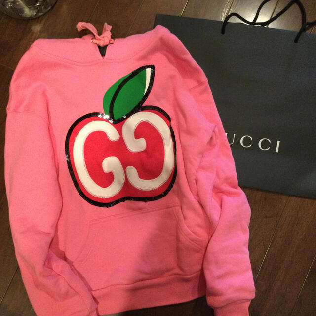 期間限定特別価格 再値下げ gucci 今季 アップル パーカー 美品