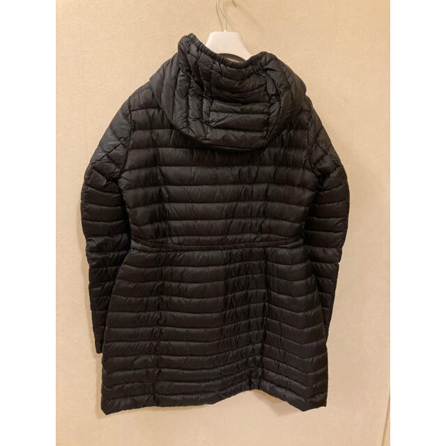 MONCLER(モンクレール)のMoncler ダウンコート　ジャケット　バーベル　モンクレール　黒　4 レディースのジャケット/アウター(ダウンコート)の商品写真