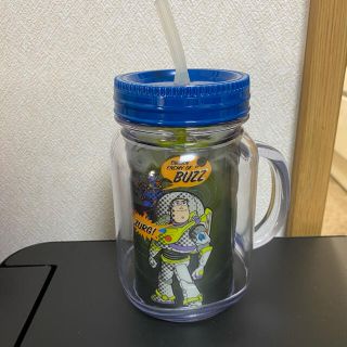 ②トイストーリー　バズライトイヤー　プラスチックタンブラーヒビあり(タンブラー)