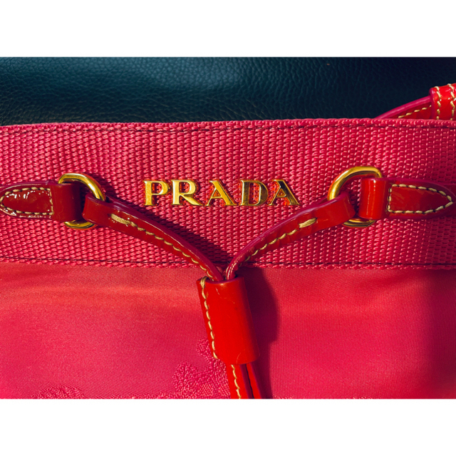 PRADA(プラダ)の★値下げ★【美品】PRADA ショルダーバッグ レディースのバッグ(ショルダーバッグ)の商品写真