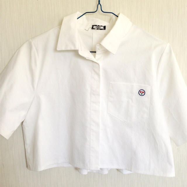 mixxmix(ミックスエックスミックス)のホワイトシャツ レディースのトップス(シャツ/ブラウス(半袖/袖なし))の商品写真