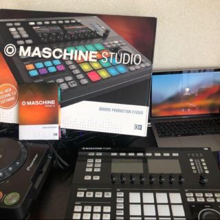 Native Instruments MASCHINE STUDIO(MIDIコントローラー)