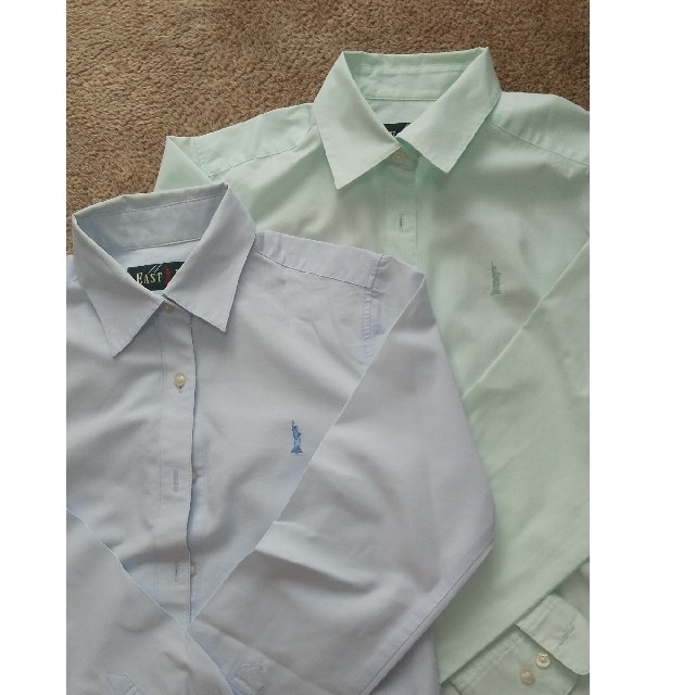 EASTBOY(イーストボーイ)のEASY BOY長袖シャツ7号２枚（制服） レディースのトップス(シャツ/ブラウス(長袖/七分))の商品写真