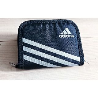 アディダス(adidas)のadidas二つ折り財布(折り財布)