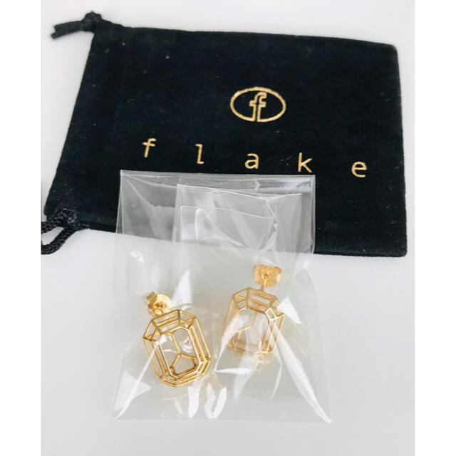 新品未使用　flake Line Emerald pierce ダイアモンド