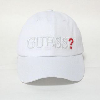 ゲス(GUESS)の新品未使用　guess  キャップ　白(キャップ)