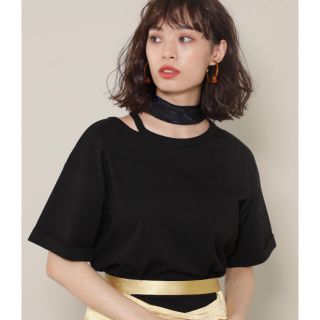 ローズバッド(ROSE BUD)のお値下げ　ROSE BUD スリットデザインTシャツ(Tシャツ(半袖/袖なし))