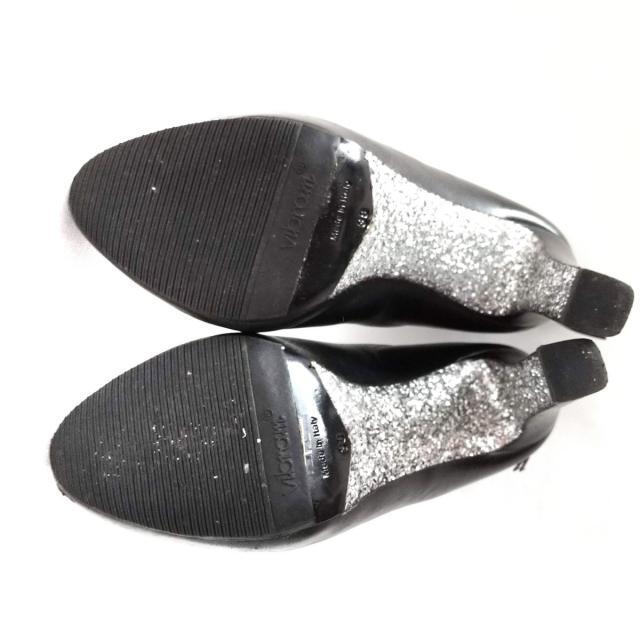 miumiu(ミュウミュウ)のミュウミュウ ブーティ 38 レディース - 黒 レディースの靴/シューズ(ブーティ)の商品写真