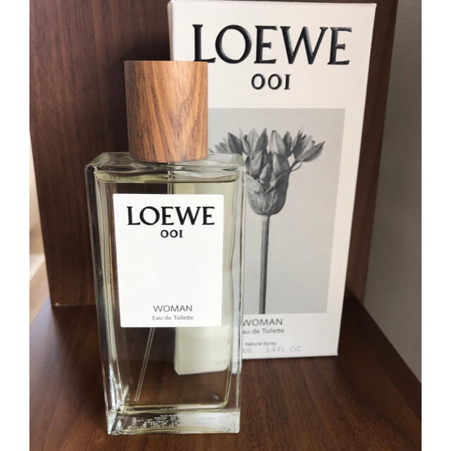 LOEWE(ロエベ)のTom様　専用ページです☆（4日まで）残量9割↑☆ロエベ 001  オードトワレ コスメ/美容の香水(香水(女性用))の商品写真