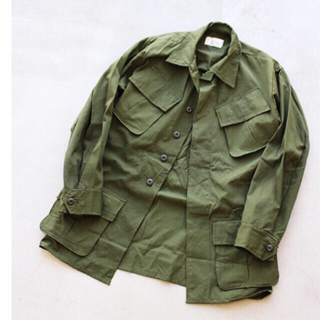 Engineered Garments(エンジニアードガーメンツ)の70's Deadstock JUNGLE FATIGUE(4th) アメリカ軍 メンズのジャケット/アウター(ミリタリージャケット)の商品写真