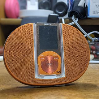 ウォークマン(WALKMAN)のSONYウォークマン　オレンジ　(ポータブルプレーヤー)