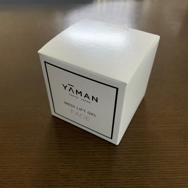 YA-MAN(ヤーマン)の新品未開封 メディリフト プラス ゲル付 スマホ/家電/カメラの美容/健康(フェイスケア/美顔器)の商品写真