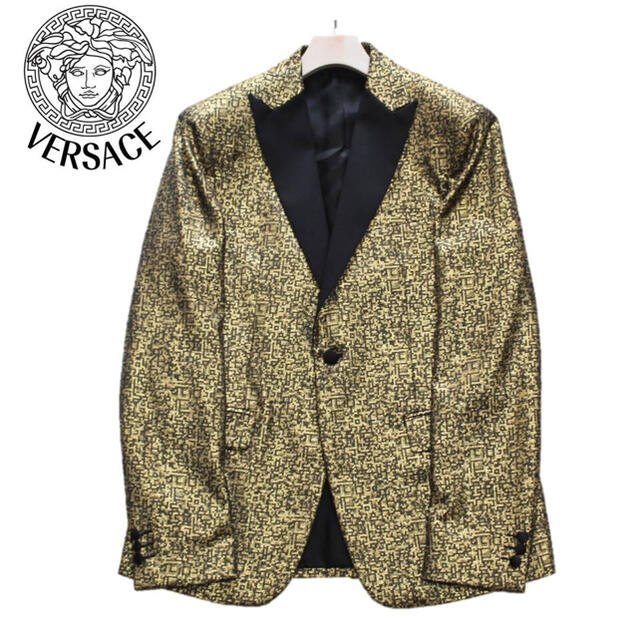 VERSACE(ヴェルサーチ)の《ヴェルサーチ》新品 イタリア製 1Bジャケット 羊毛 金 50(XL)  メンズのジャケット/アウター(テーラードジャケット)の商品写真