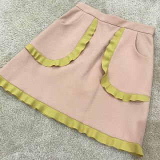 レッドヴァレンティノ(RED VALENTINO)の定価56000円【着用1度のみ】RED VALENTINO フリルスカート(ひざ丈スカート)