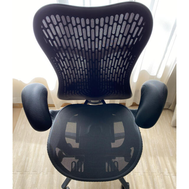 Herman Miller(ハーマンミラー)のハーマンミラー ミラ2チェア Mirra2 chairs インテリア/住まい/日用品のオフィス家具(オフィスチェア)の商品写真