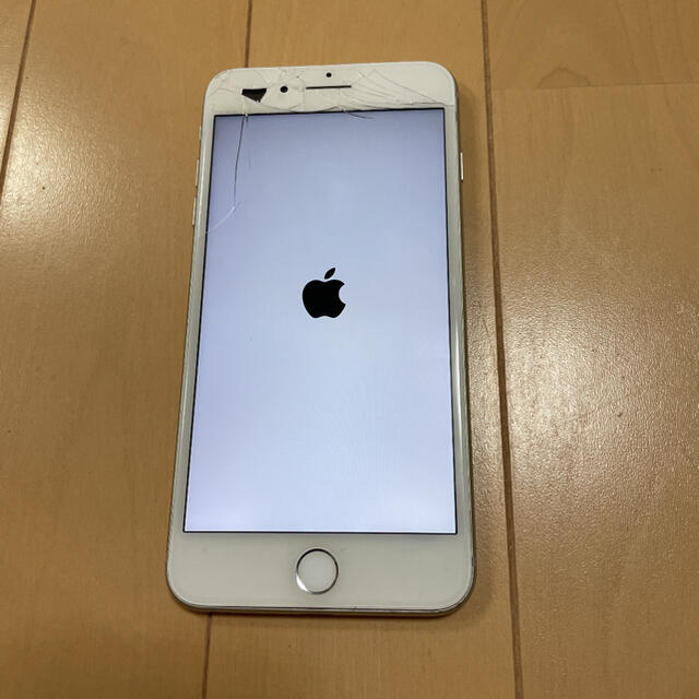 ジャンク品】iPhone Plus Silver 64 GB SIMフリー 割引購入 6000円引き