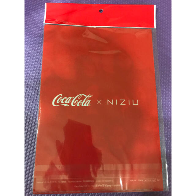 コカ・コーラ(コカコーラ)のNIZIU♡クリアファイル エンタメ/ホビーのアニメグッズ(クリアファイル)の商品写真