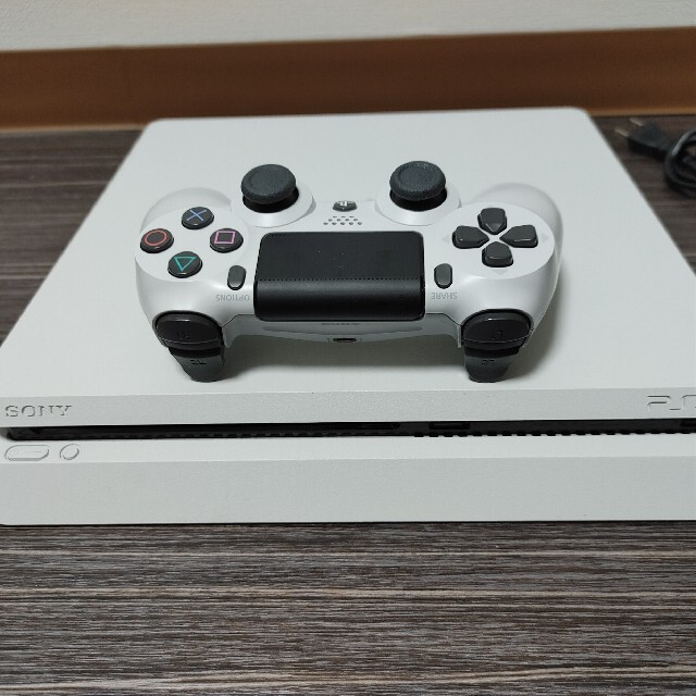 PlayStation4 500GB CUH-2200 ホワイト  ソフト付き