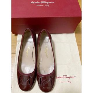 サルヴァトーレフェラガモ(Salvatore Ferragamo)のフェラガモ  パンプス　23.5   6 1/2(ハイヒール/パンプス)