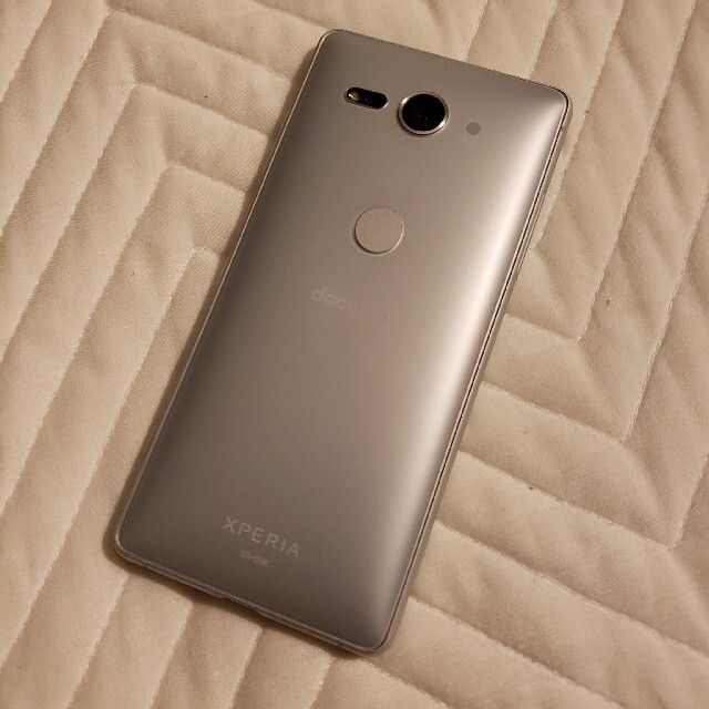 Xperia(エクスペリア)の[クーポン可] docomo Xperia XZ2 Compact SO-05K スマホ/家電/カメラのスマートフォン/携帯電話(スマートフォン本体)の商品写真