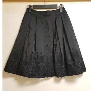 フォクシー(FOXEY)のFOXEY BOUTIQUシルクフレアスカートブラック(ひざ丈スカート)