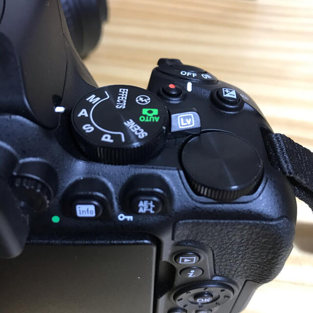 Nikon D5600 18-55 VR レンズキット シャッター数300回