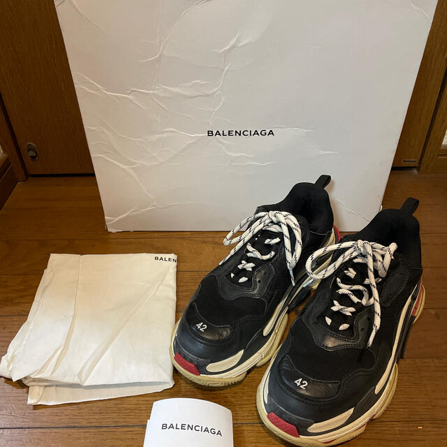 BALENCIAGA triple s 42