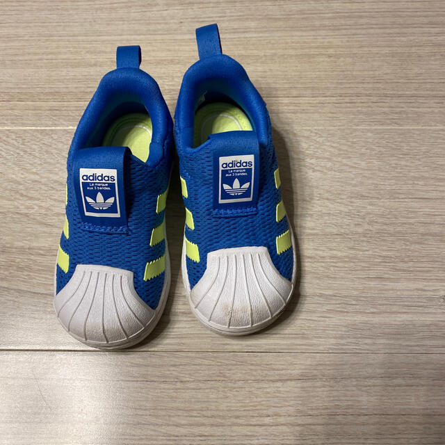 adidas(アディダス)のアディダス　キッズシューズ キッズ/ベビー/マタニティのキッズ靴/シューズ(15cm~)(スニーカー)の商品写真