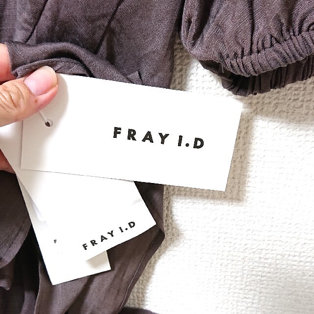 FRAY I.D(フレイアイディー)のFRAY I.D パフスリーブリネンブラウス レディースのトップス(シャツ/ブラウス(半袖/袖なし))の商品写真