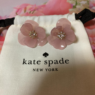 ケイトスペードニューヨーク(kate spade new york)のケイトスペード　ピアス　花(ピアス)