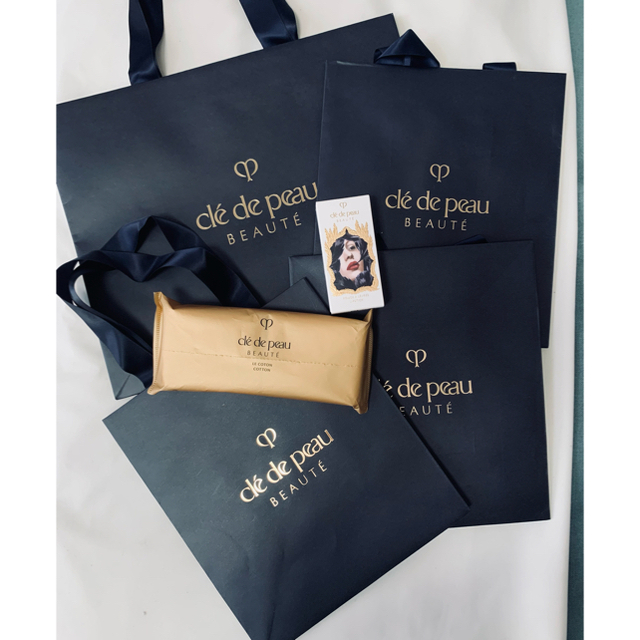 クレ・ド・ポー ボーテ(クレドポーボーテ)のクレドポーボーテ☆ショッピングバッグ 紙袋 4枚セット レディースのバッグ(ショップ袋)の商品写真