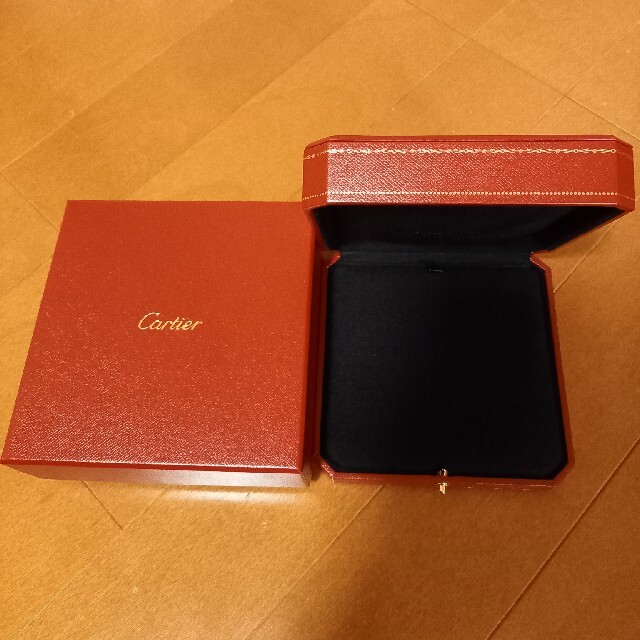 Cartier(カルティエ)の新品！Cartierカルティエ　ケースのみ レディースのアクセサリー(ネックレス)の商品写真