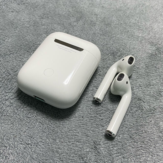 Apple AirPods 第2世代 with Charging Case