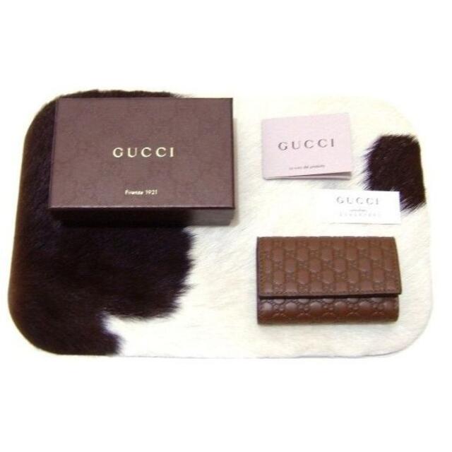 Gucci(グッチ)のグッチマイクロモノグラムキーケースブラウン新品　S39　グッチシマ メンズのファッション小物(キーケース)の商品写真