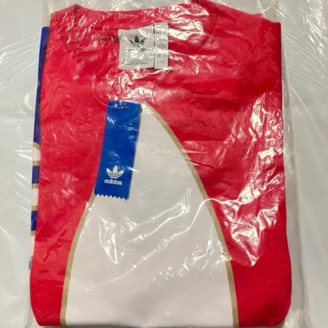 adidas(アディダス)の新品　アディダスTシャツ　LLサイズ　ビックロゴ　ピンク　白　青　バックロゴ メンズのトップス(Tシャツ/カットソー(半袖/袖なし))の商品写真