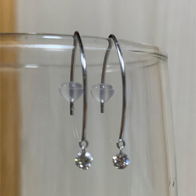K18WG 0.2ct. ダイヤロングフックピアス☆レーザーホールダイヤ - ピアス