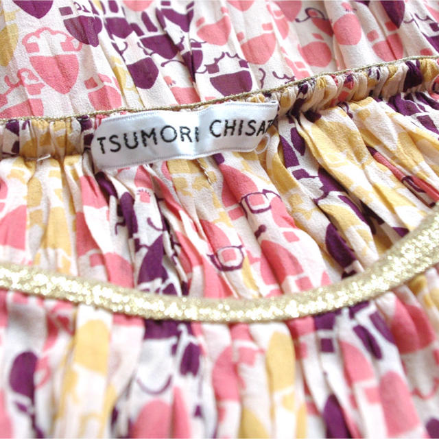 TSUMORI CHISATO(ツモリチサト)のツモリチサト/TSUMORI CHISATO 定番シルク総柄スカートフレアー レディースのスカート(ひざ丈スカート)の商品写真