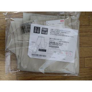 ユニクロ(UNIQLO)の新品・未使用　リネンブレンドリラックスストレートパンツです。(チノパン)