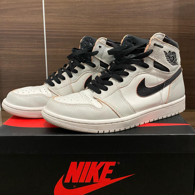 NIKE(ナイキ)のNIKE AIR JORDAN 1 RETRO HI NYC TO PARIS メンズの靴/シューズ(スニーカー)の商品写真