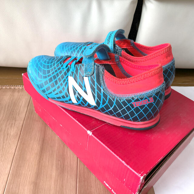 New Balance(ニューバランス)のトレーニングシューズ　ニューバランス　21 センチ スポーツ/アウトドアのサッカー/フットサル(シューズ)の商品写真