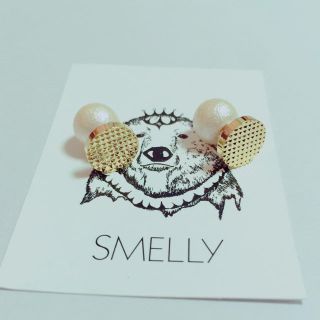 スメリー(SMELLY)のSMELLY ギザピアス(ピアス)